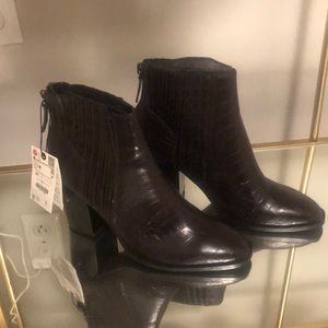NWT. Zara Chocolate Booties